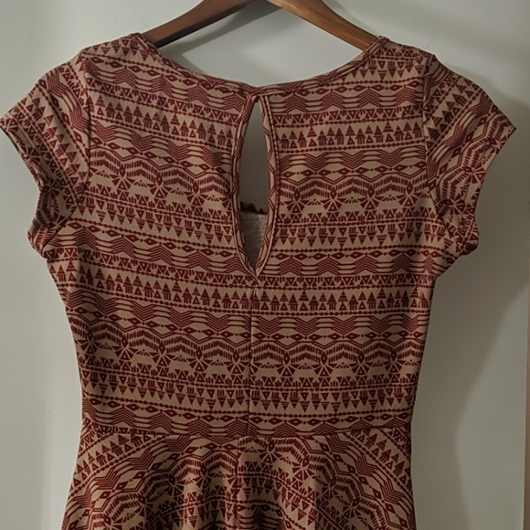 Dress - Picture 2 of 2